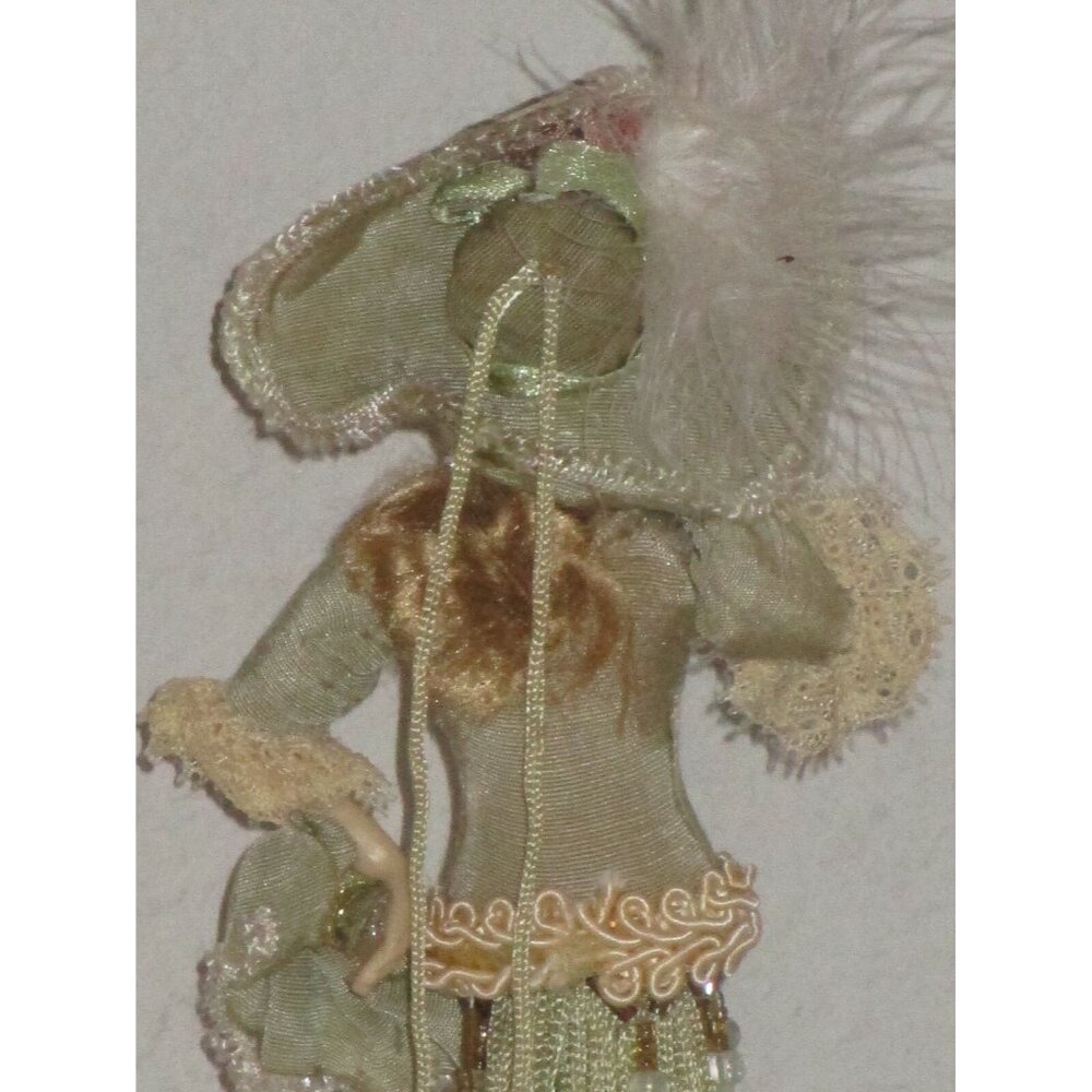 Popular Creations Victorian Green Hanky Porcelain Hand and Face Tassel Used Good - Picture 4 of 5